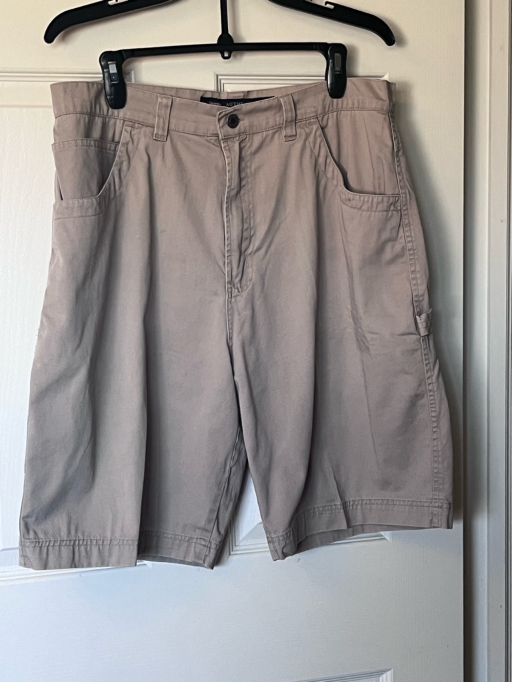 Faded Glory Men's 36 Carpenter Style Cargo Shorts in Light Taupe